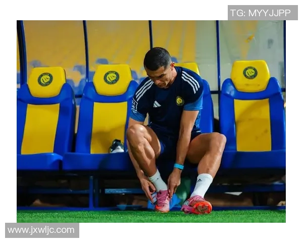 纳尼:亚马尔现在没拿金球是公正的,我不知道C罗还能踢多久 纳尼:亚马尔现在没拿金球是公正的,我不知道C罗还能踢多久